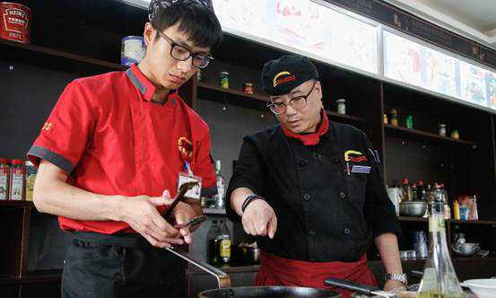 天津西餐培训哪里好？首选天津新东方烹饪学校