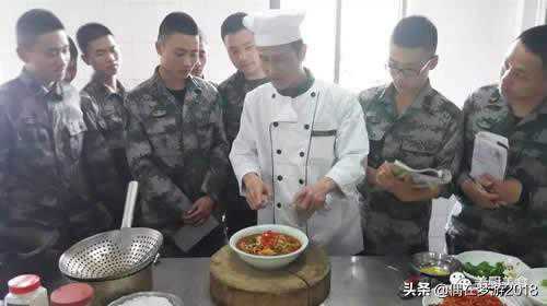 这个短期厨师培训班很不错，还可以进行考证