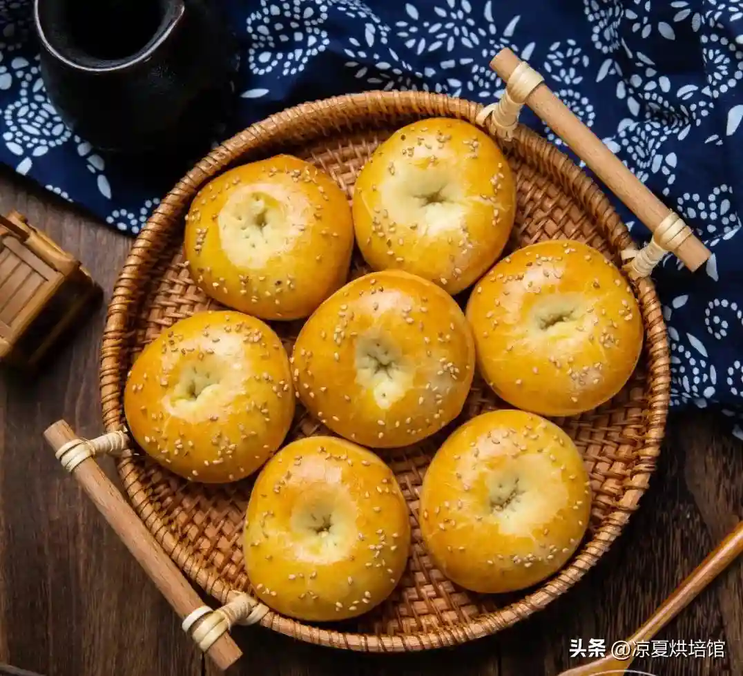 不用去新疆，在家就能吃到正宗烤馕！外酥内软，不加一滴水
