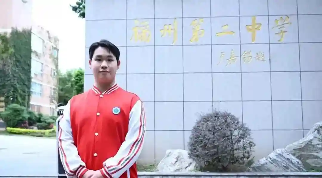 福建学霸逆袭！藤校录取男生版“李子柒”，才华横溢惊呆众人