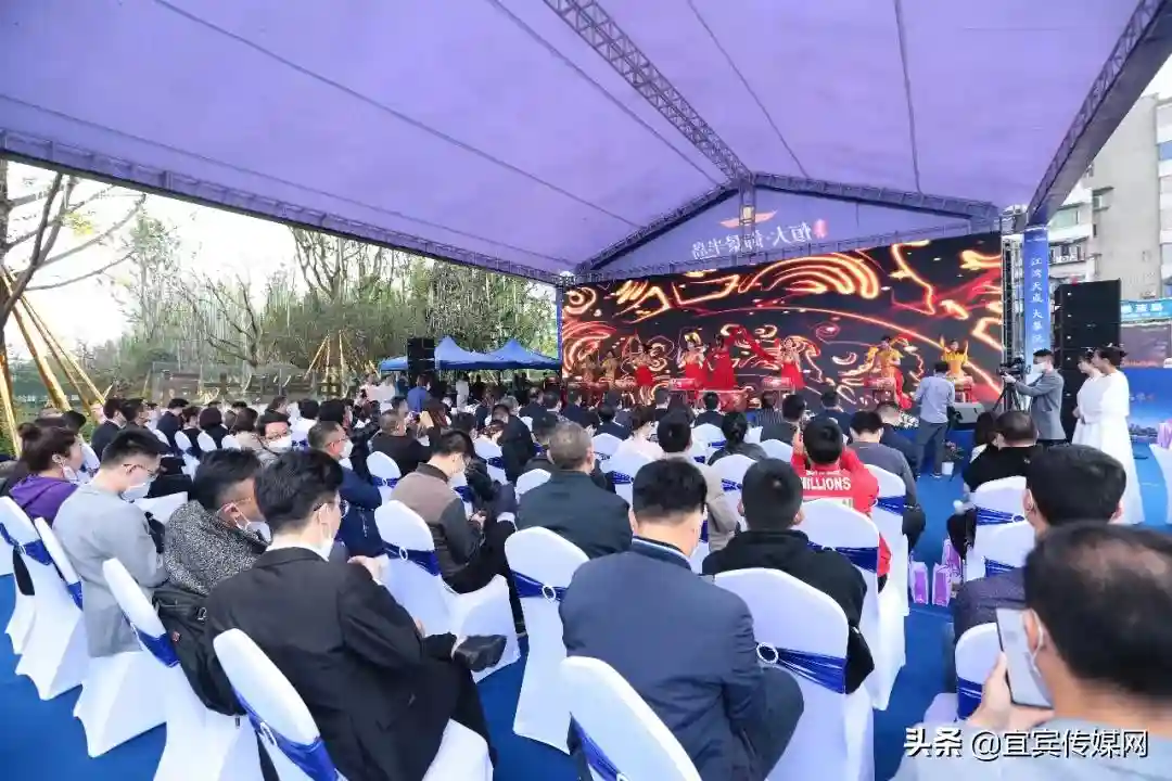 惊艳！宜宾新亮相一线江景房！现场挤爆，最让人震撼的是……