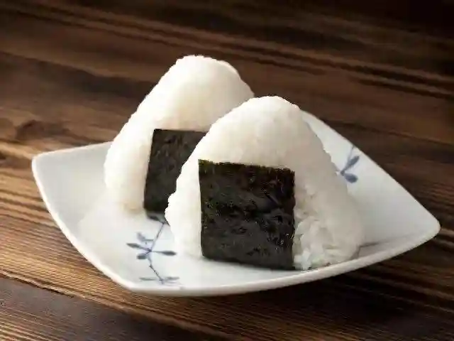 山东欧米奇精选分享 ：日本一主妇捏出来的饭团走红Ins，太诱人了