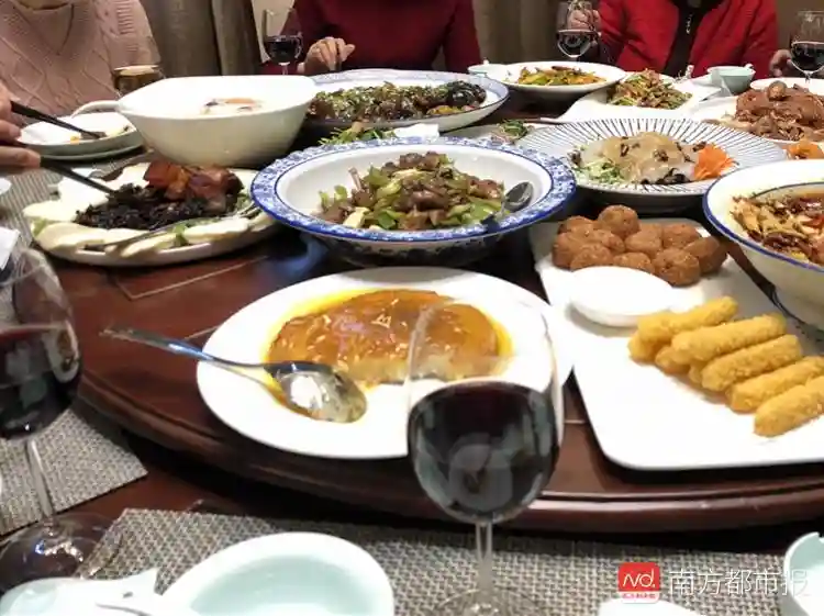 鲁西南农村婚事：媒婆春节忙说媒，称相亲女孩少