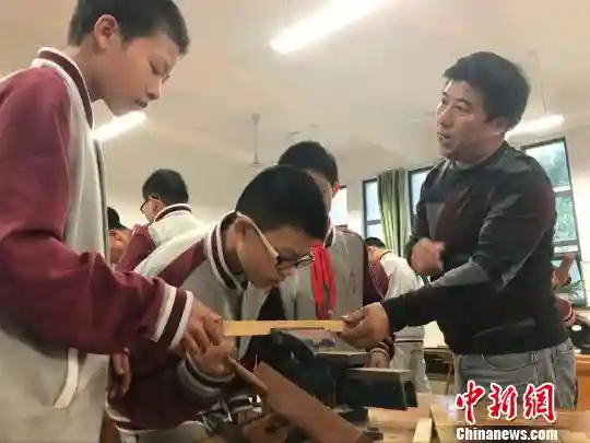 能吃能玩能学习：常州一初中趣味课堂受追捧(图)