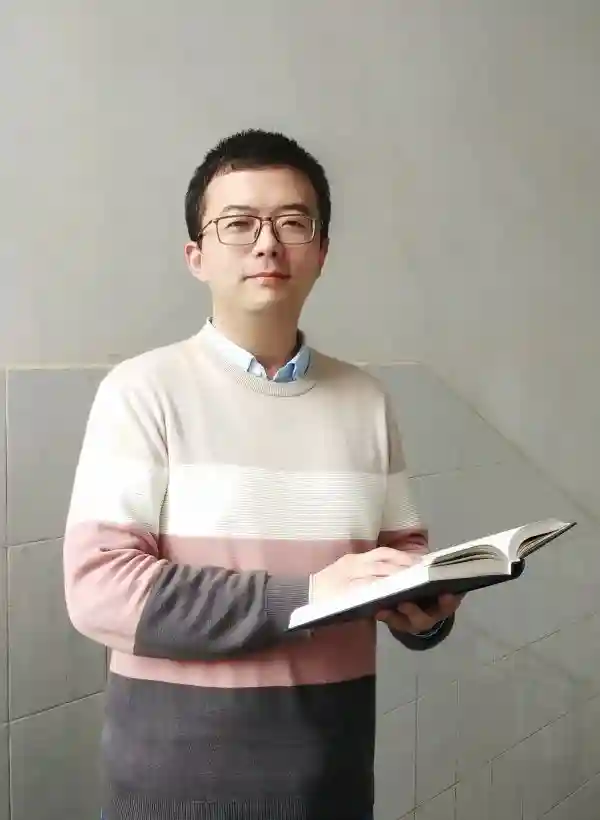 技能大赛“状元”教书育人有妙招，这名中职教师为学生开设“语文专科门诊”