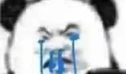 画面惊人！生日蛋糕上插满课本？孩子当场崩溃大哭……