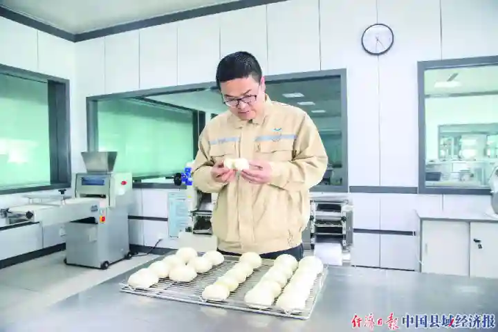 所谓大师 不只在技艺 —— 记“成都工匠”益海嘉里成都公司烘焙面点师郗坤