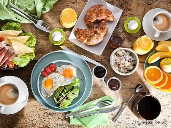 早午餐Brunch是因为想睡懒觉发明的？还是为省点饭钱发明的？