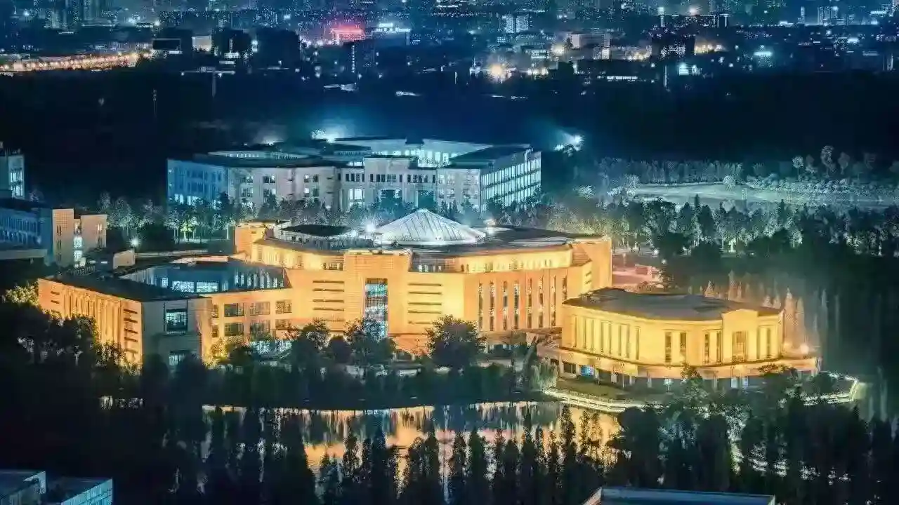 拜登退选！回顾拜登及内阁求学生涯！什么样的求学路能走到铁王座
