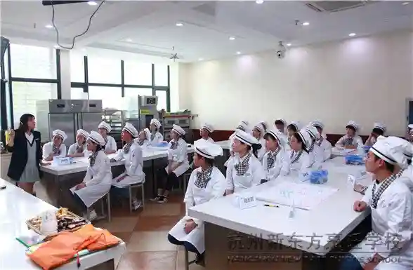 就业直通车，杭州新东方希杰定向班迎来定向专项培训