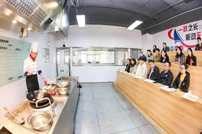 让劳动者走到台前 市财贸系统职工劳动技能展演闭幕