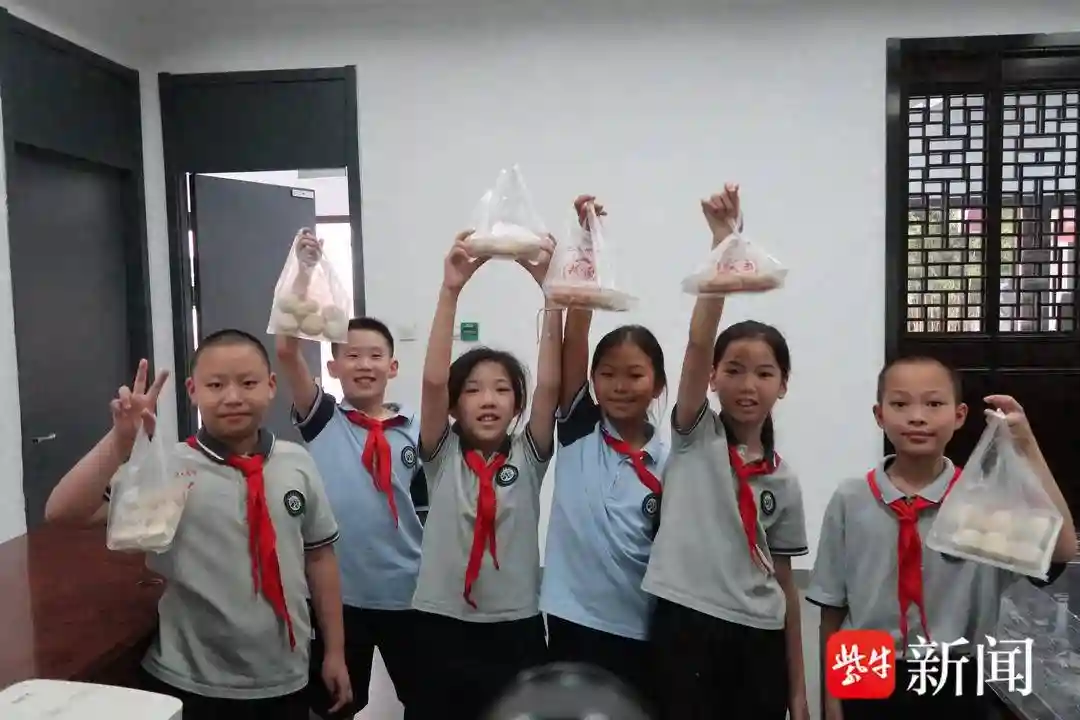 学做苏式月饼，苏州这所学校迎中秋体验感满满
