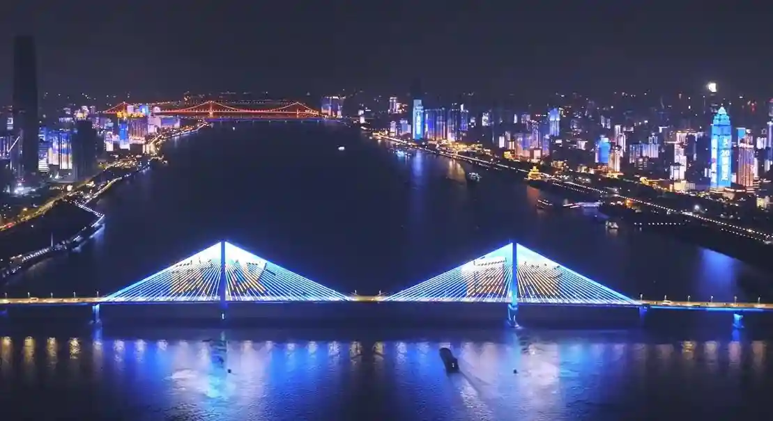 武汉恒隆广场迎来一周年盛会，与江城生活共融，缔造高端商业标杆