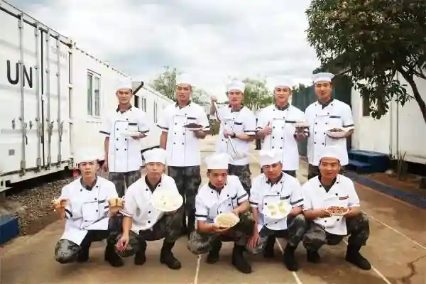 一大波美食来袭！中国维和部队在非洲演绎“炊事班的故事”
