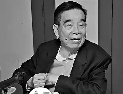 郑裕彤：从学徒到千亿富豪