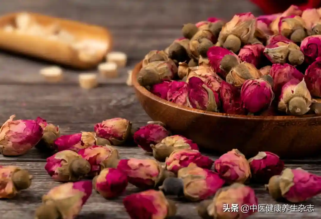“玫瑰三炮台”“玫瑰养颜汤”，原来鸡和玫瑰还可以这样炖