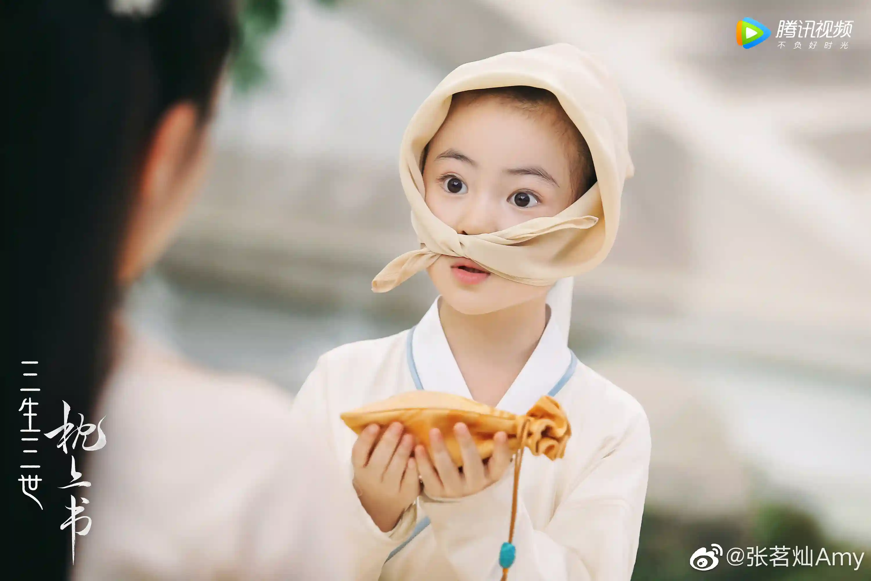 还记得《三生三世枕上书》的阿离吗？嘉行10后小花就看她了