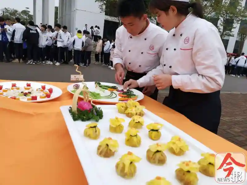 职校生在就业市场成“香饽饽”，毕业后可升学可就业