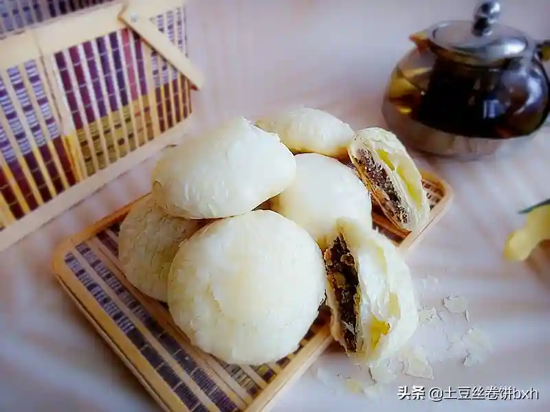 这是我用了多年的酥皮配方，植物油版，做小饼可烤可烙特别完美