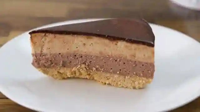 教你用饼干做蛋糕底胚，不用烤箱也能做出米其林基本的甜品