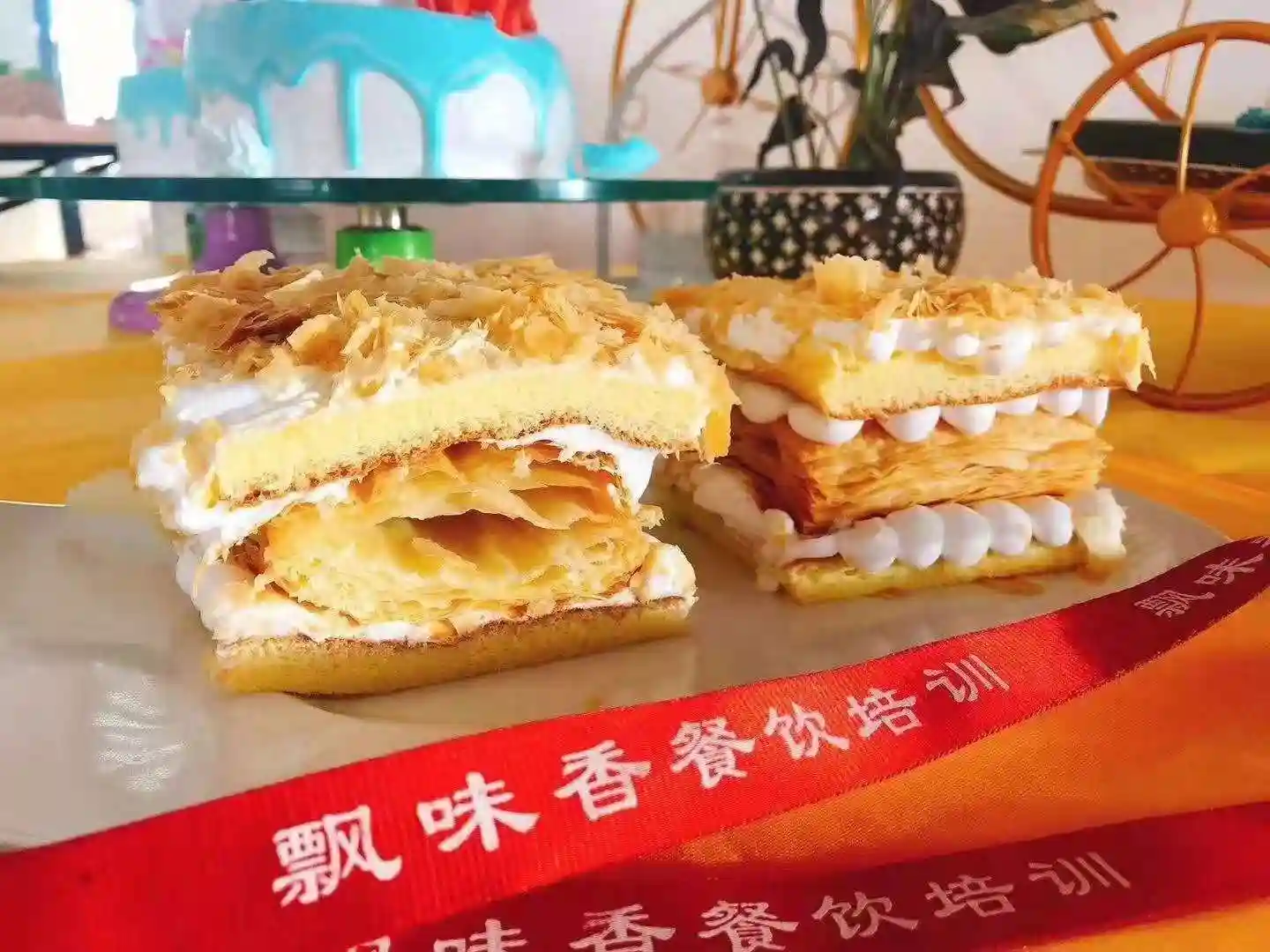 慕斯蛋糕在贵州有培训学校吗，要学多久