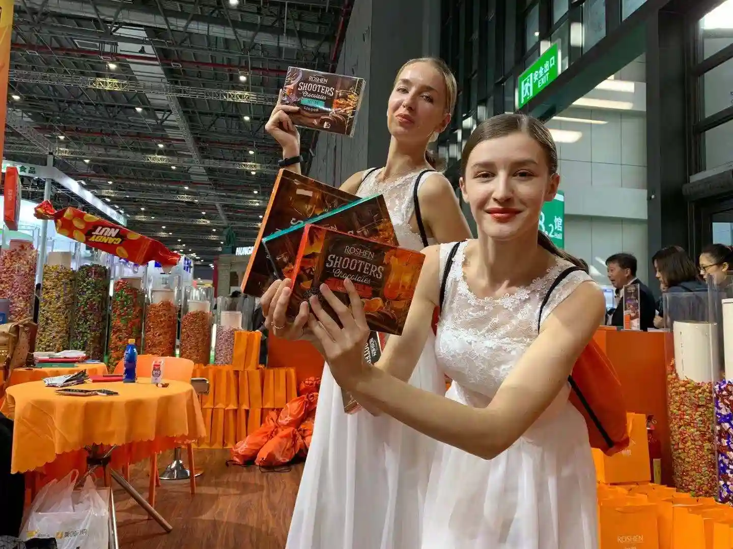 巧克力哪家强？来试试进博会上的乌克兰巧克力吧