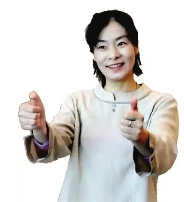 在无声世界里 他们微笑着忙碌着