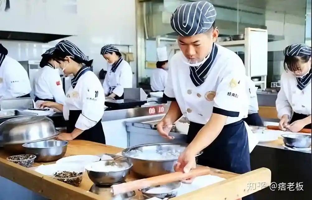 面点师是做什么的 有什么岗位职责？面点师证怎么报考呢？