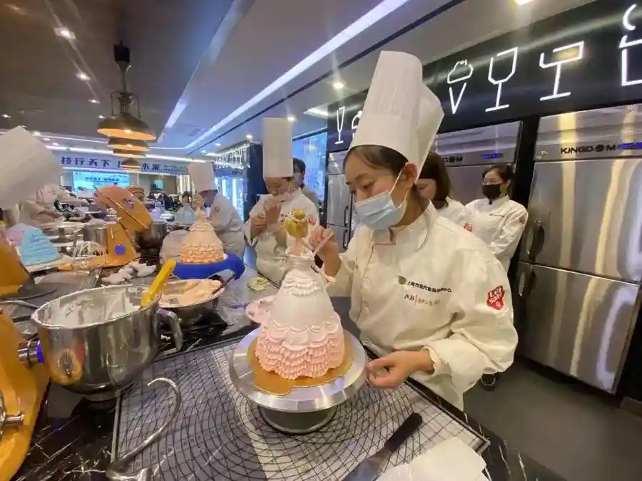市食协举办西式面点师职业技能竞赛