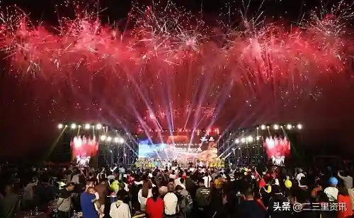 人数最多 界别最广！大连金石滩中秋夜吸引上万人