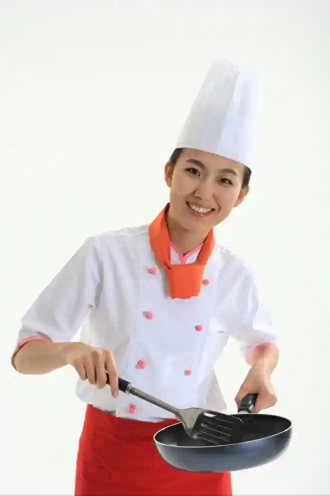 美女厨师：美味与魅力的交织