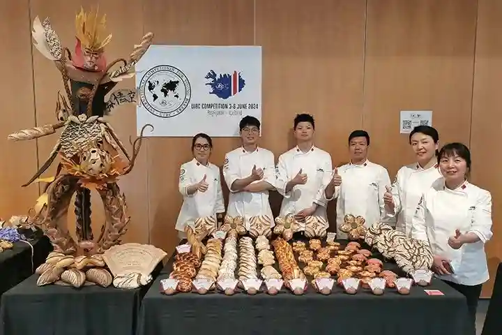 安琪助力第52届UIBC国际青年烘焙师大赛获“最佳艺术面包奖”