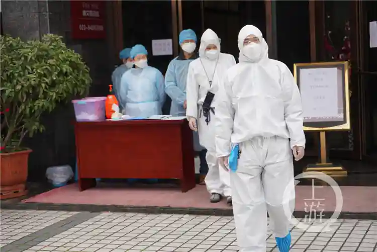 为了他们 万州集中隔离点的“变形记”