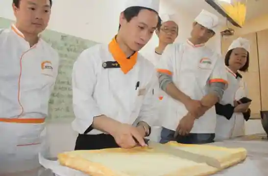 三明学西点烘焙怎能错过福建新东方烹饪学校