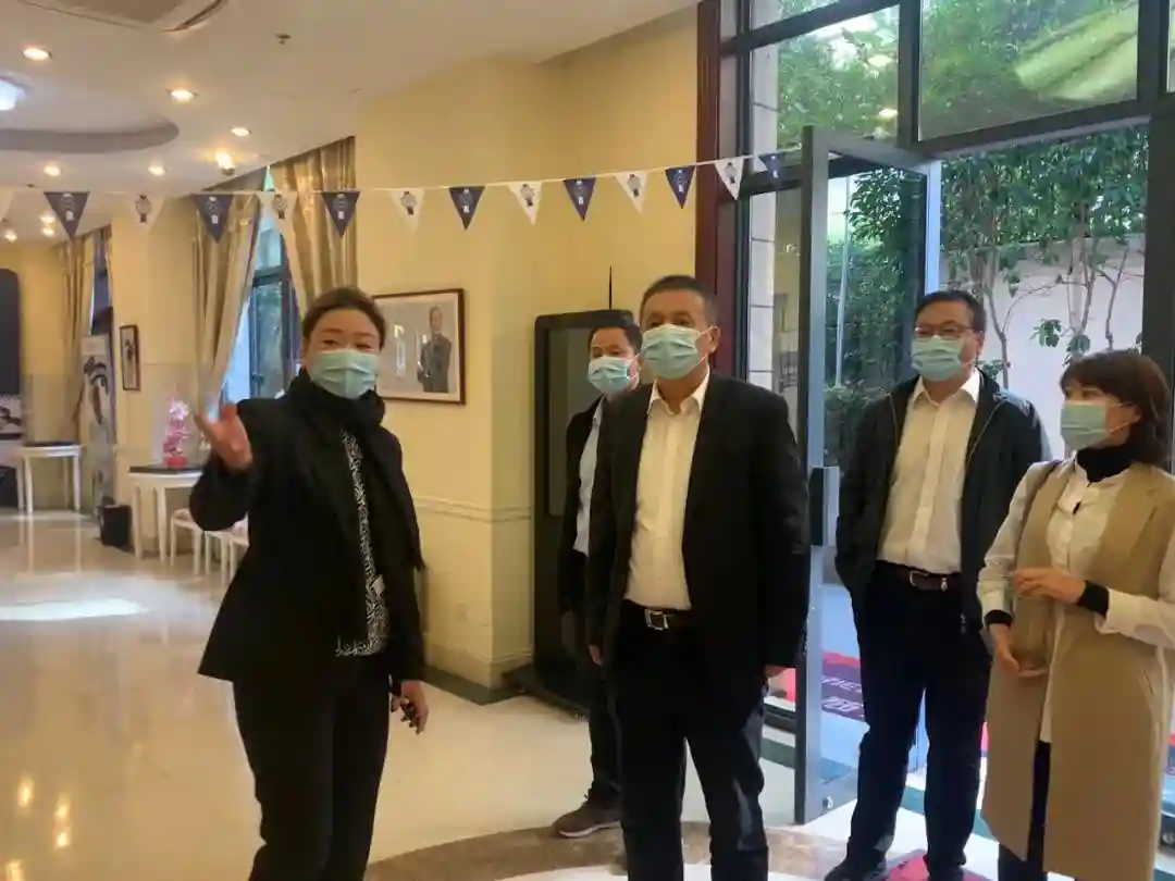 鞍勤集团借势上海“进博会“展开系列合作洽谈：鞍勤集团与上海中法合资蓝带国际学校取得合作意向