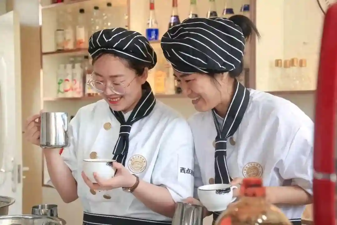 成为一名专业西点师要学多久？