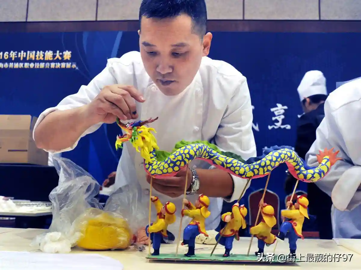 中式烹调师称为厨师分为几个等级每个等级考试条件有什么不一样
