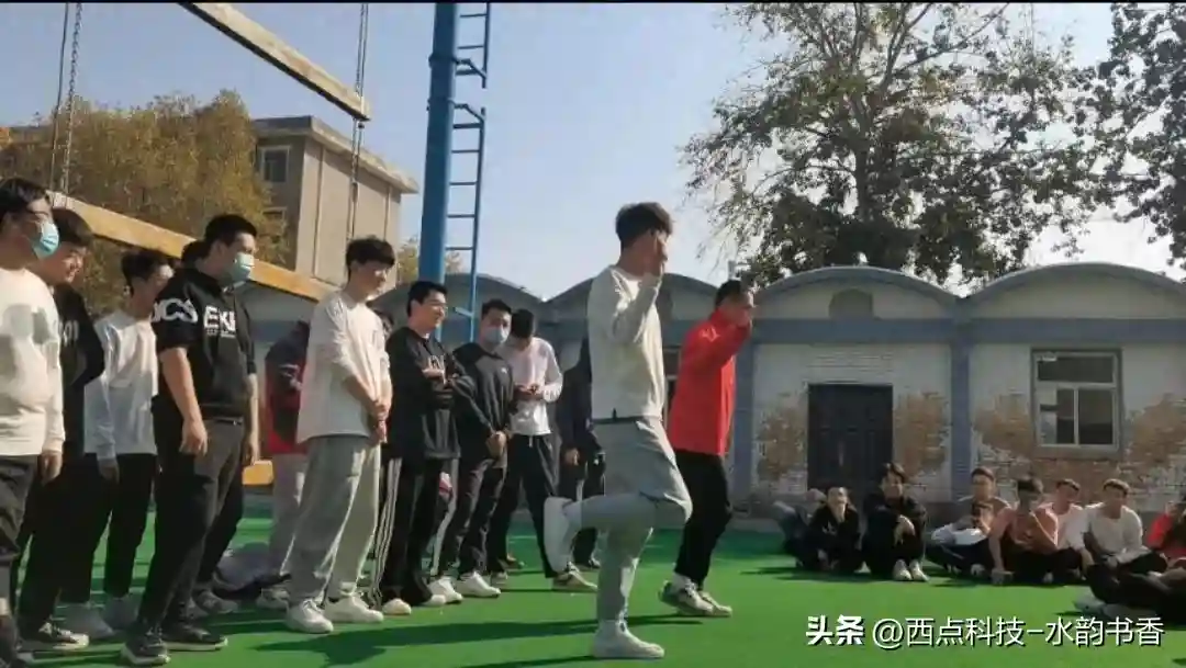激扬青春敢挑战，凝心聚力勇向前——素质拓展训练心得体会