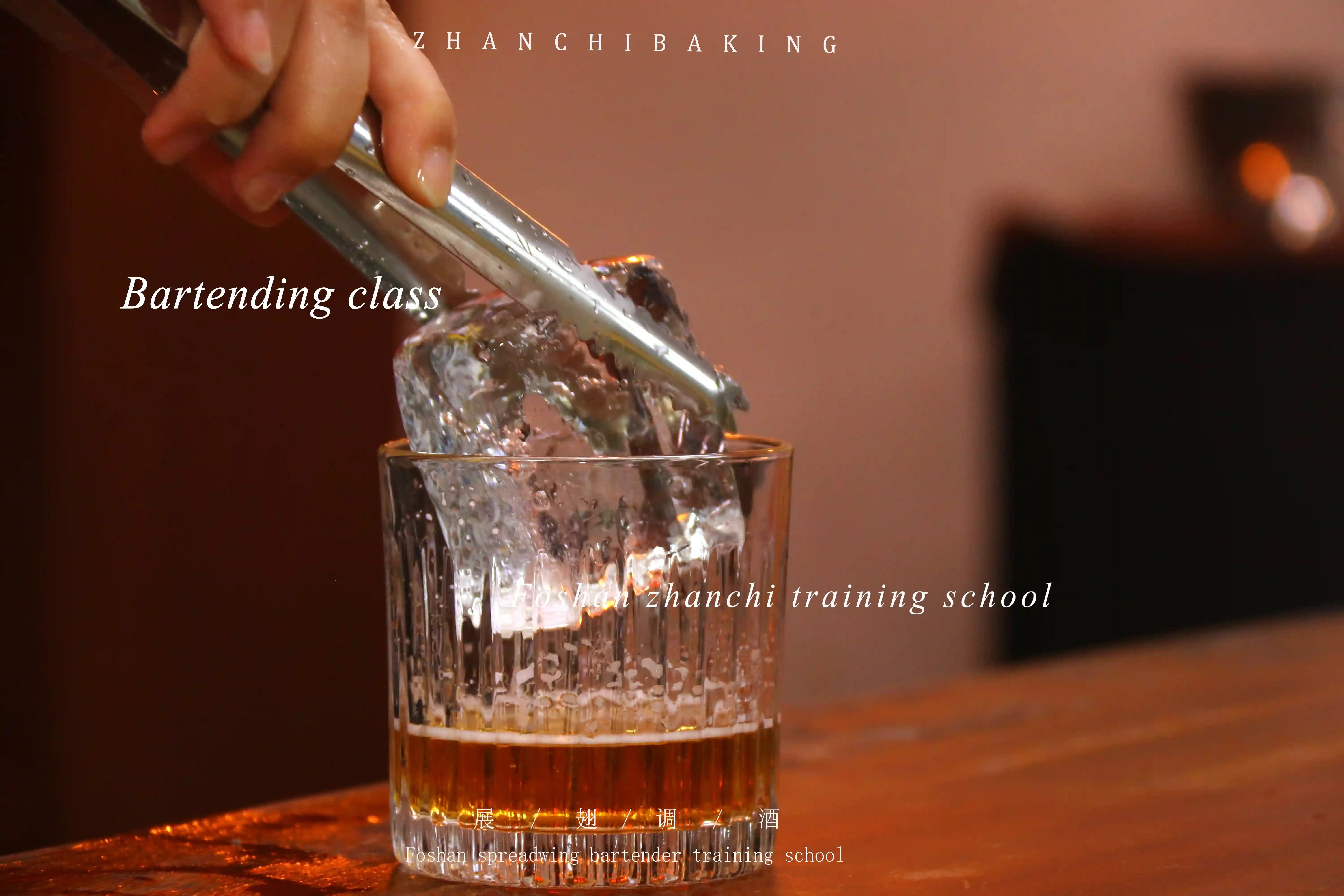 学调酒能赚钱吗？调酒师如何拿高薪？