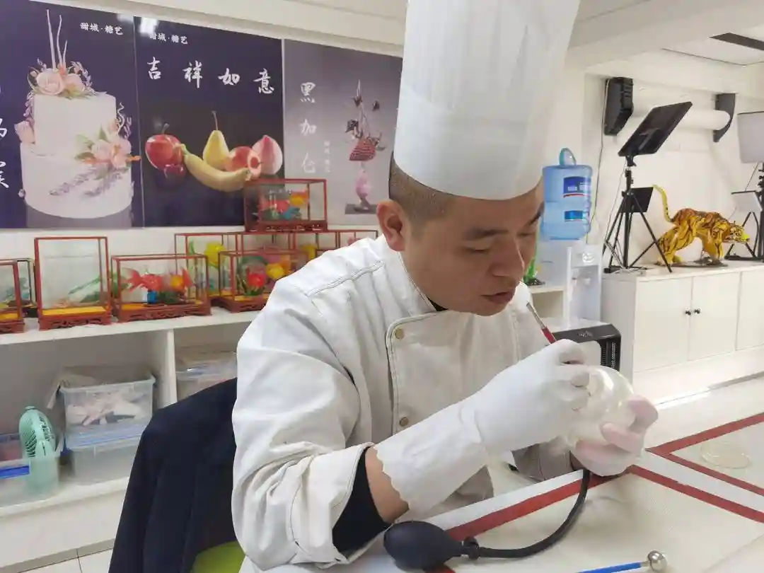 走进内江糖艺工作室 看甜文化的传承和发展之路