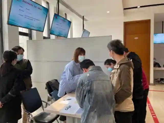 调查｜北京线下招工回归！年龄学历放宽，求职者更看重保障