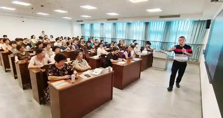 厦门：凝心聚力建设高水平有特色的全国一流老年大学