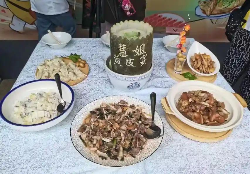 舌尖新体验！龙岗“外嫁女”巧手烹出“黄皮宴”